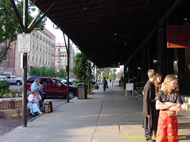 Full Size Image = 576 K